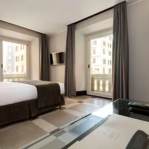 4* Szálloda Western Universo