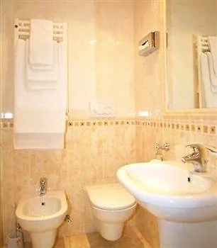 Hotel Meridiana Rome 2*,